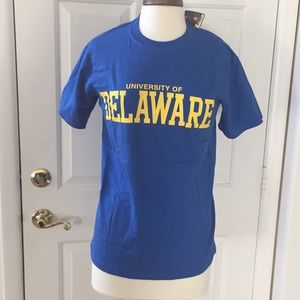 NWT University of Delaware cotton tee shirt with bonus windshield decal